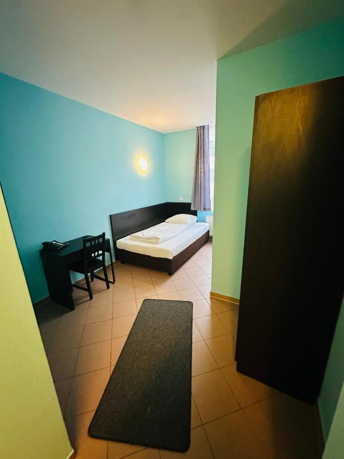 Angel Hotel Frankfurt am Main Bagian luar foto