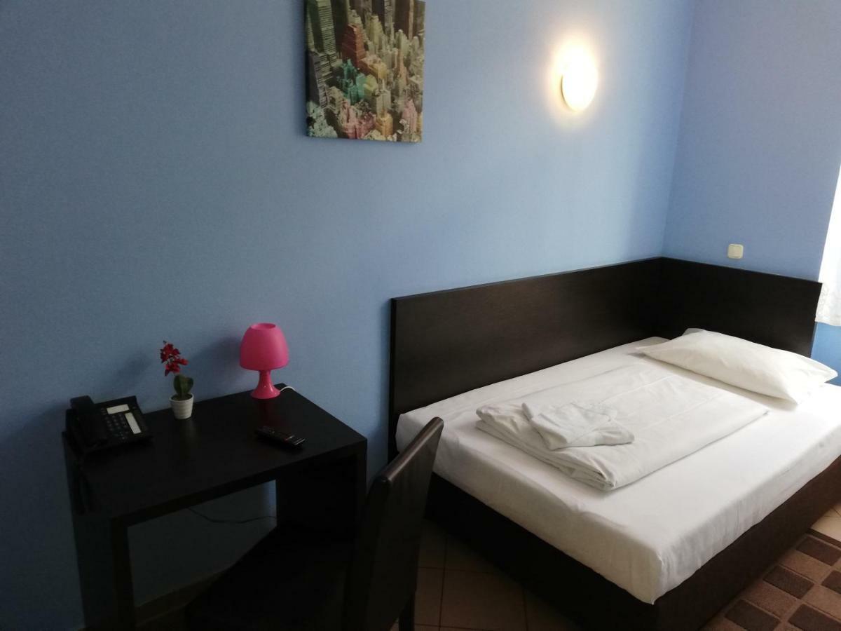Angel Hotel Frankfurt am Main Bagian luar foto