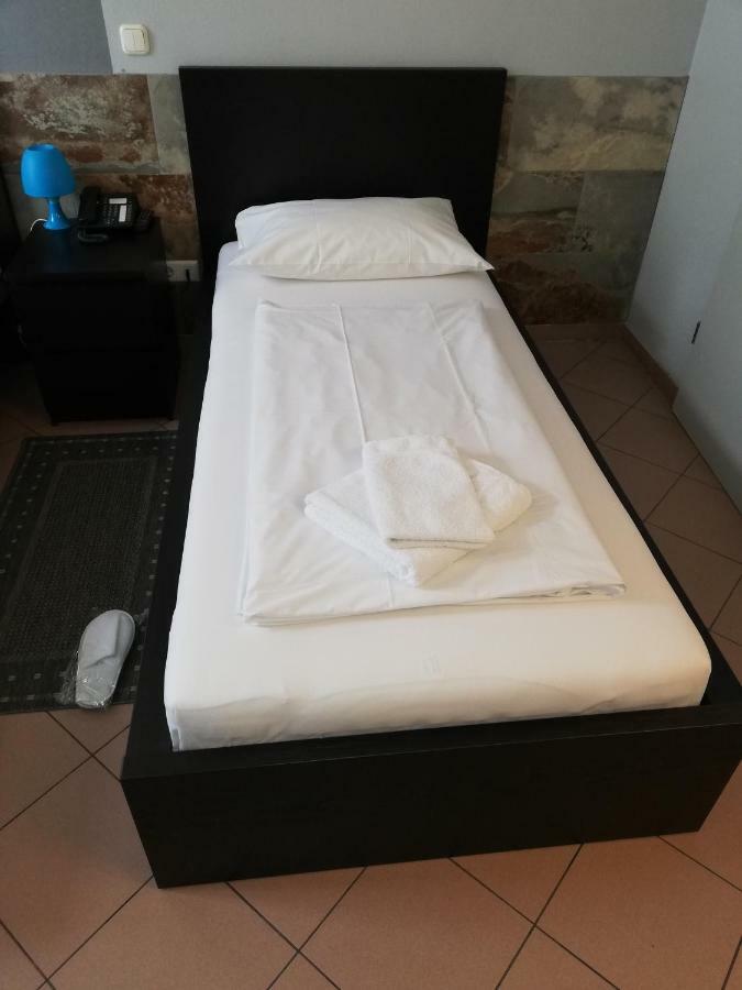 Angel Hotel Frankfurt am Main Bagian luar foto